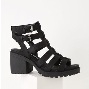 NEW Never Worn - Dirty Laundry Fun Stuff Sandal